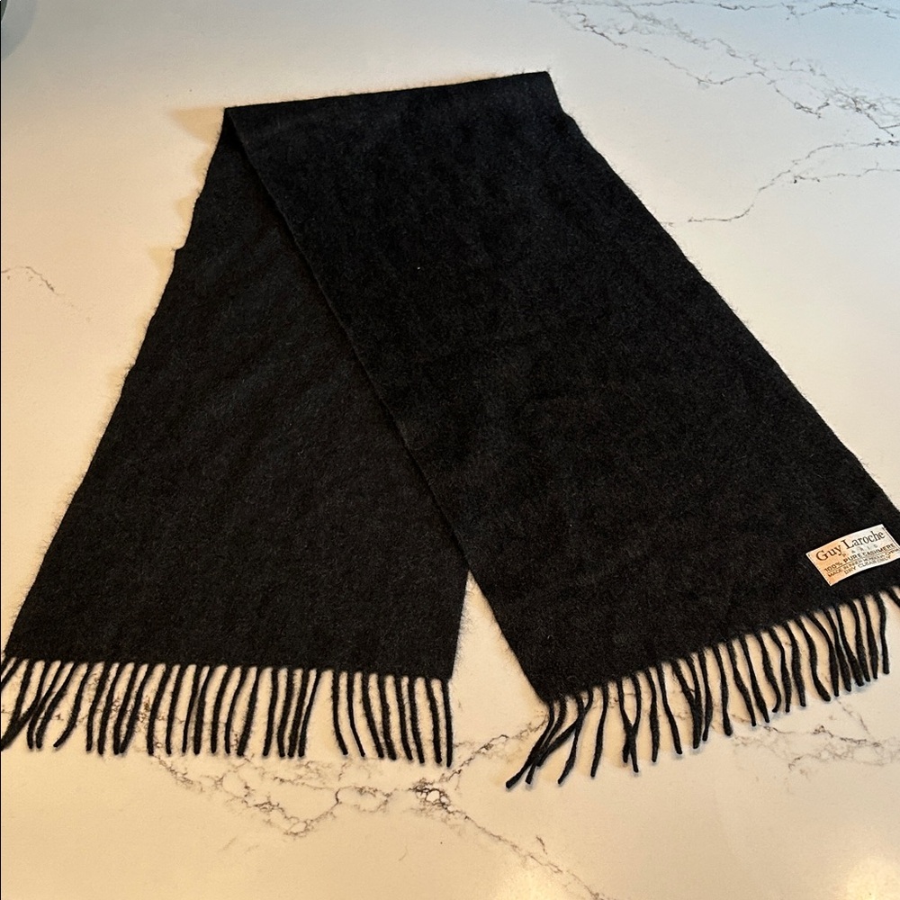 Guy Laroche Black Fringe 100% cashmere Scarf
